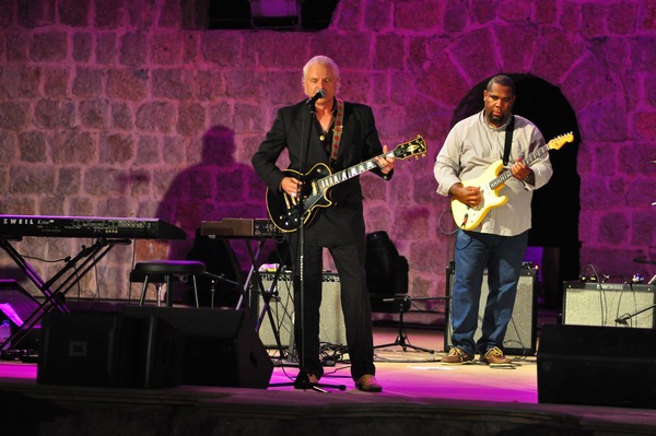 California All Star Blues Band at Zouk Mikael